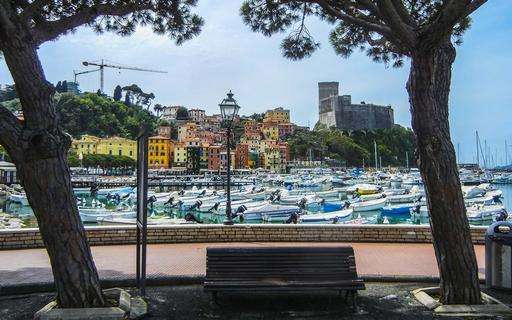 Immagine  castello di lerici visto da san terenzo